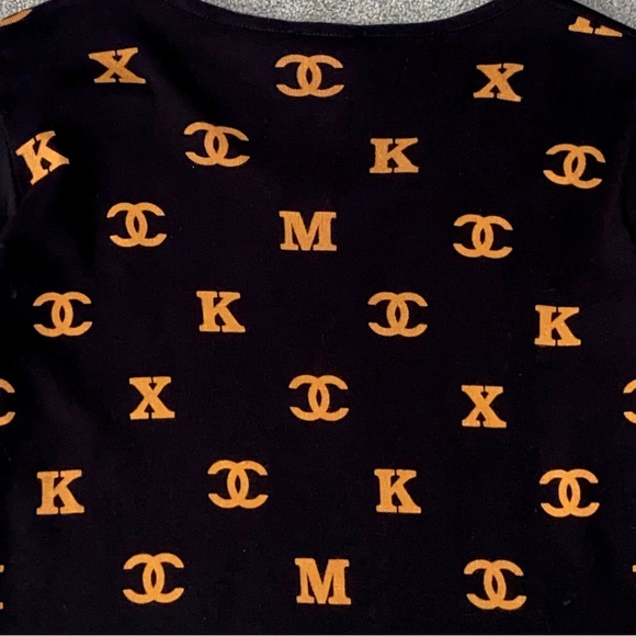 2 S Custo Barcelona Chanel Logo Black Bronze Long Sleeve V Neck Tee Shirt Top - Picture 11 of 12